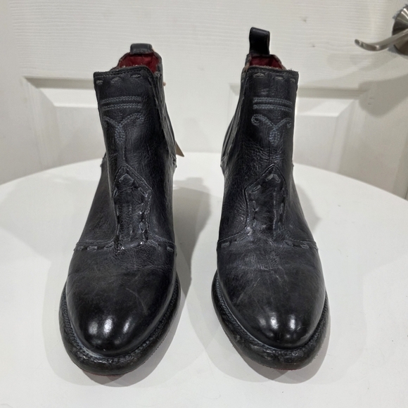 Brie II Ankle Bootie - Picture 4 of 9